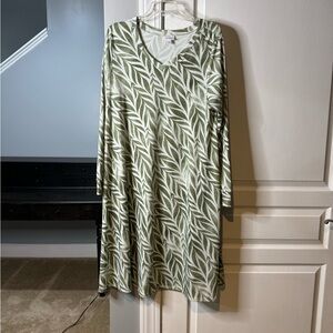 Lularoe Emily swing dress, size L, green & white leaf design